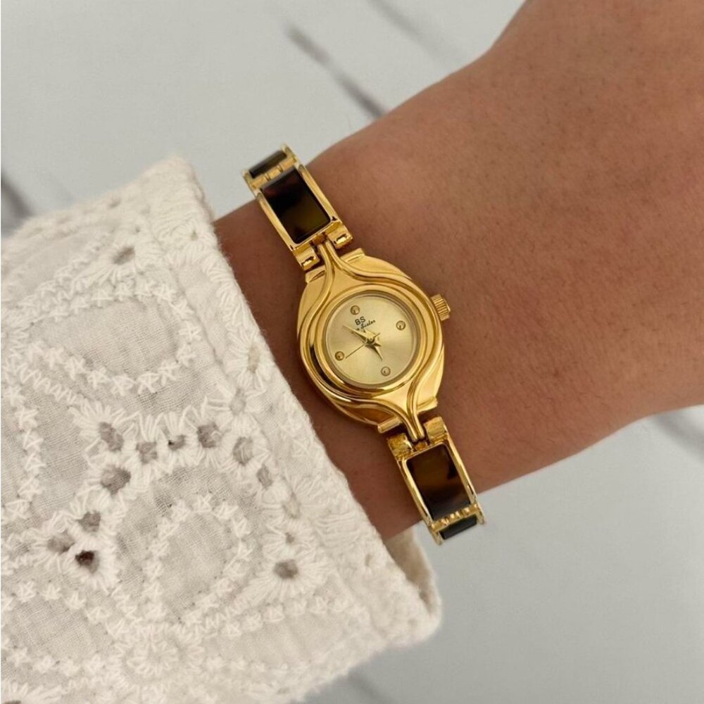 Sku‎ : 0451 cute gold mini watch bracelet with brown Inserts with marble pattern